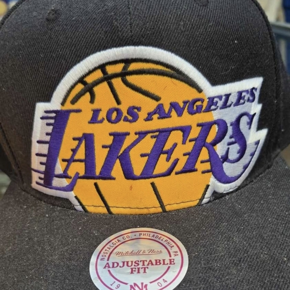 Los Angeles Lakers Black Cap